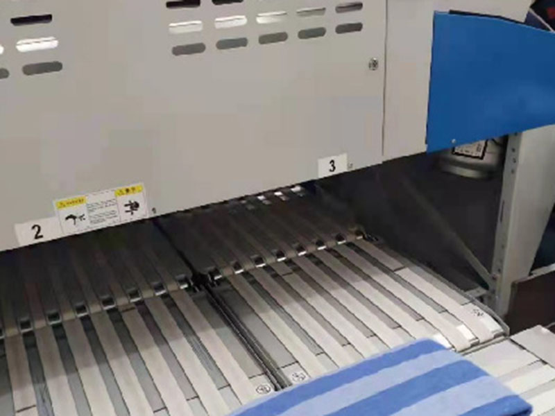 代巾类折叠机-01